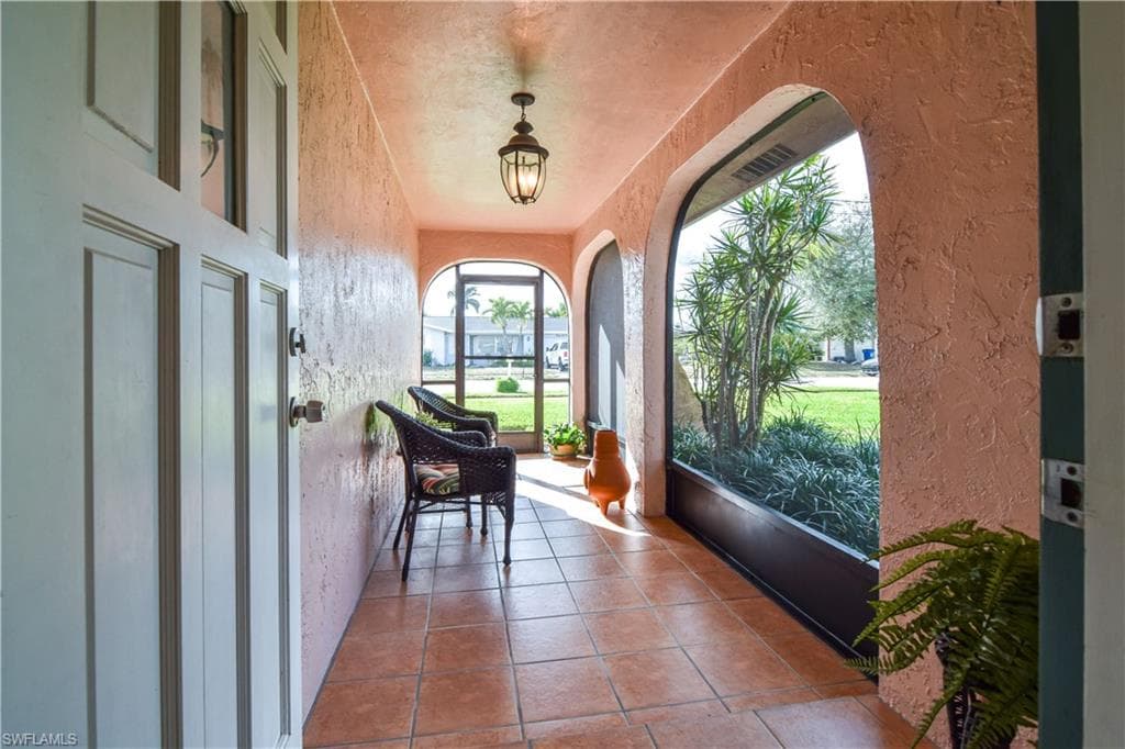 4632 Gulf AVE-4