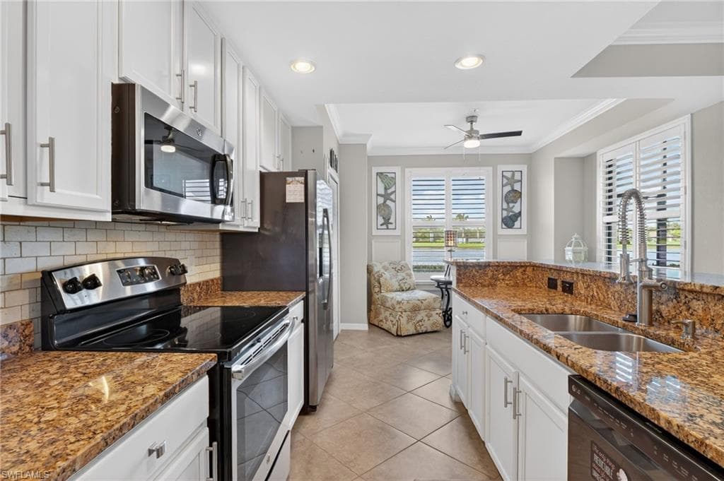 9513 Avellino WAY 2014-28