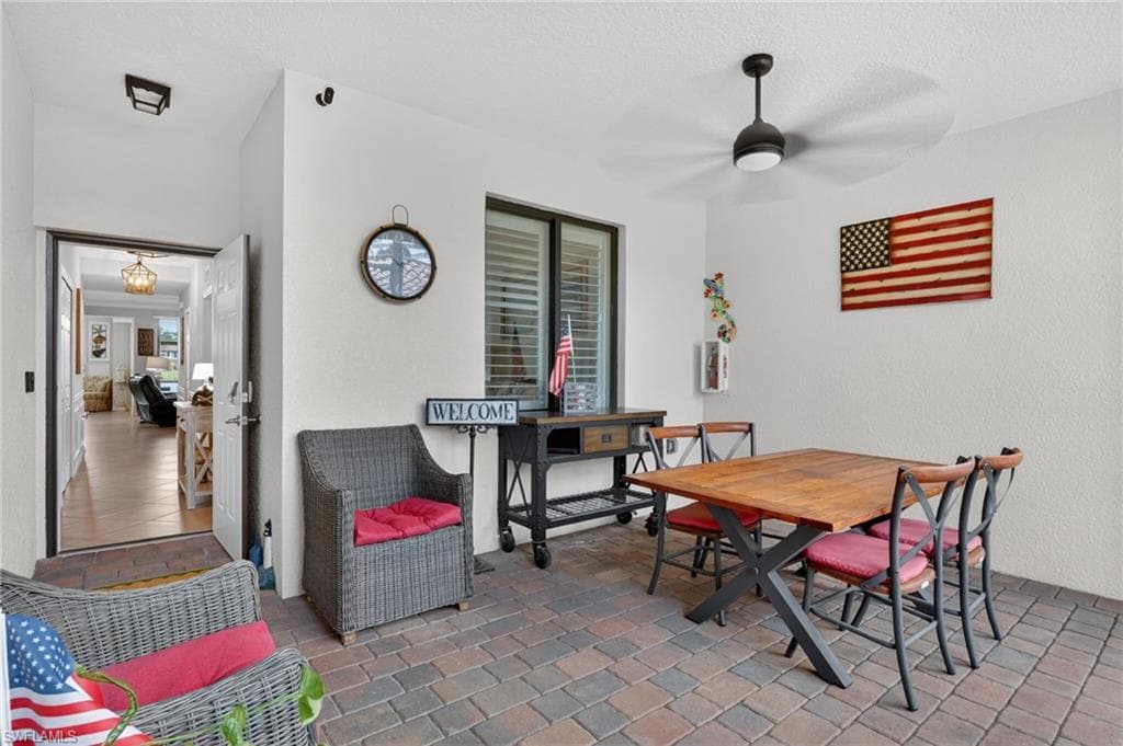 9513 Avellino WAY 2014-5
