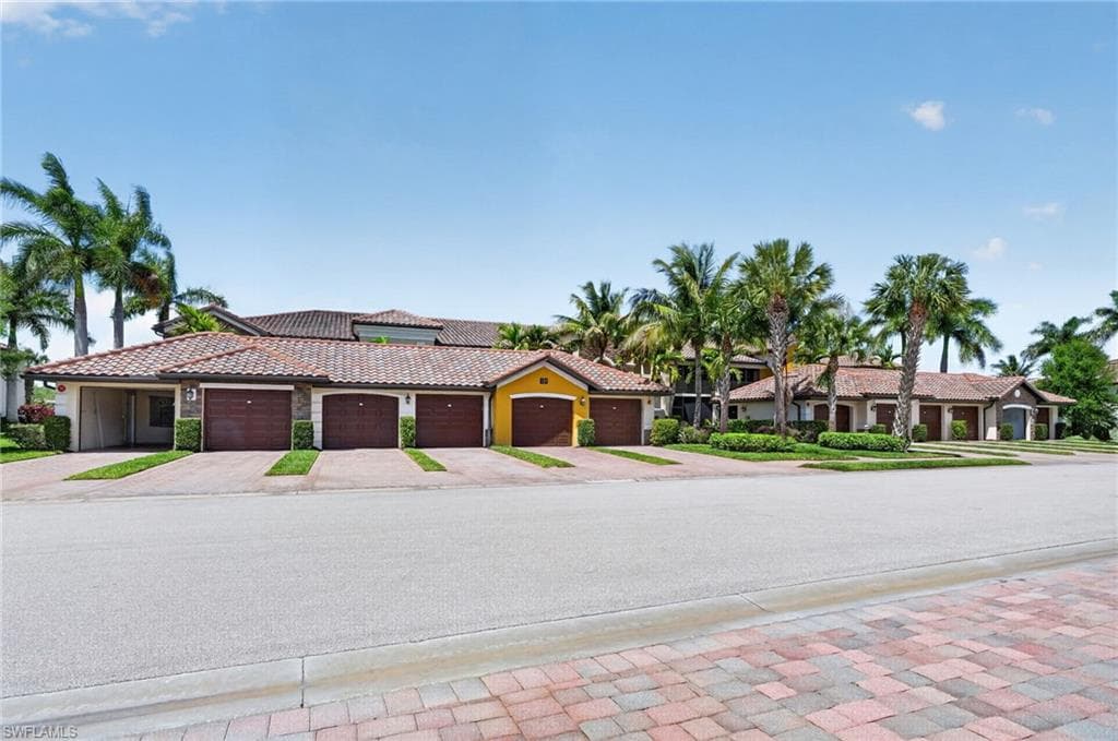 9513 Avellino WAY 2014-33
