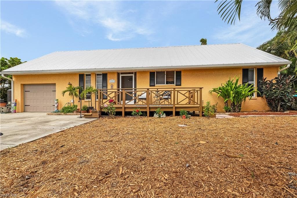 16353 Buccaneer ST-1