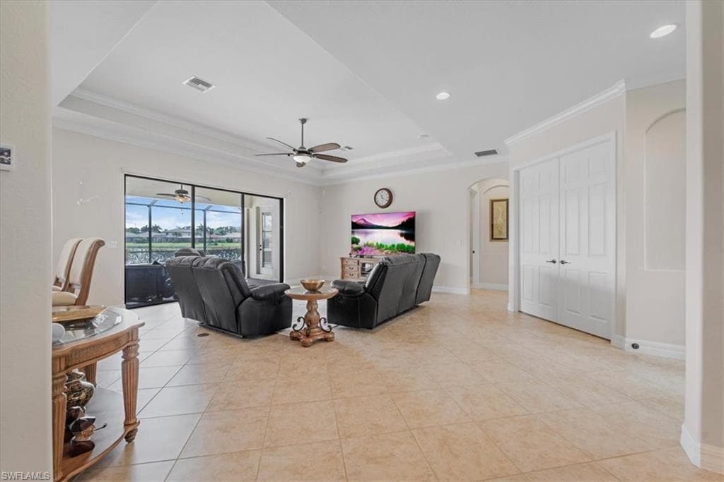 11015 Longwing DR-6