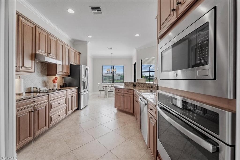 11015 Longwing DR-10