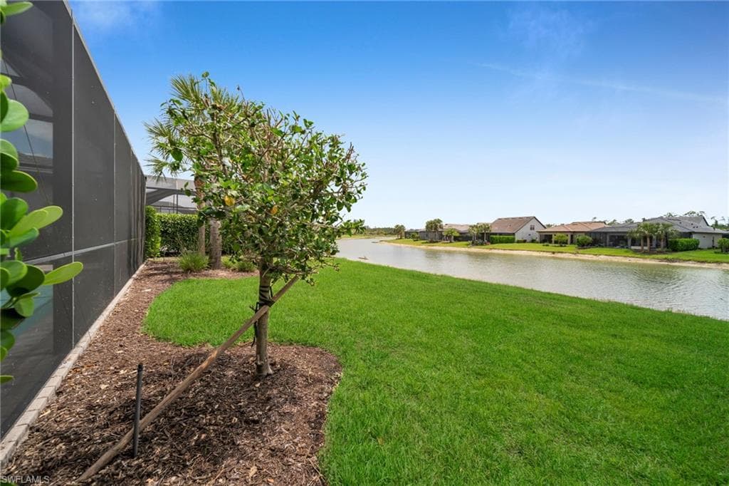 19649 Aqua View LN-32