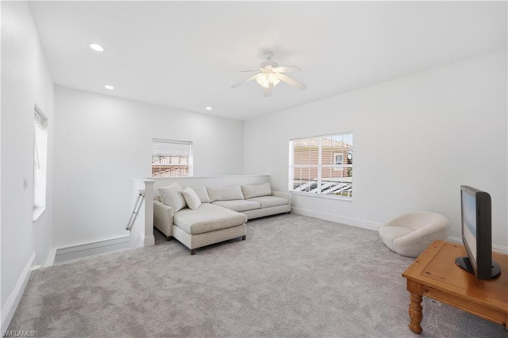 2844 Coco Lakes DR-35