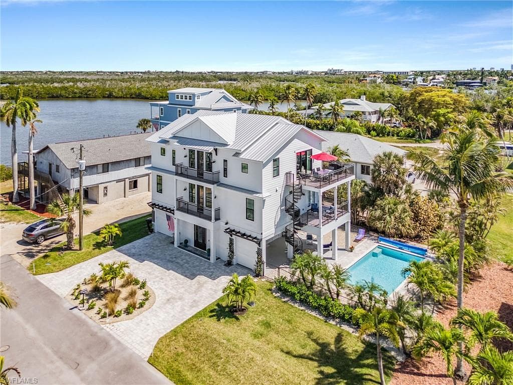 5691 Marimin DR-33