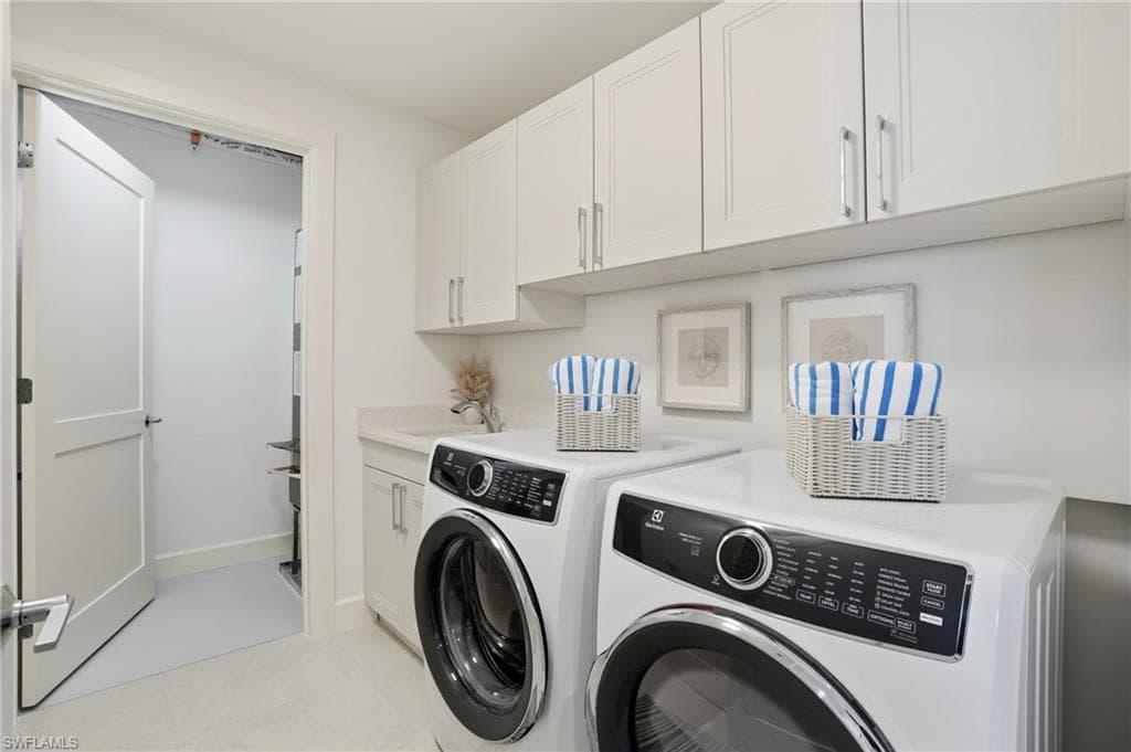 4142 Bay Beach LN 502-31