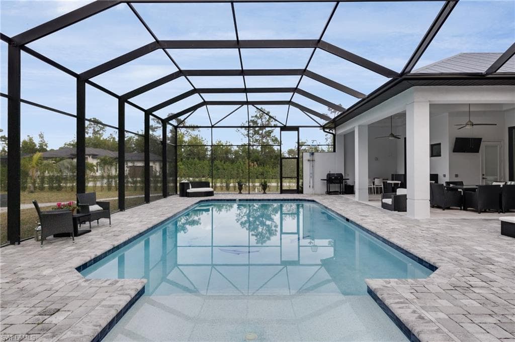 6423 Livingston Woods LN-2