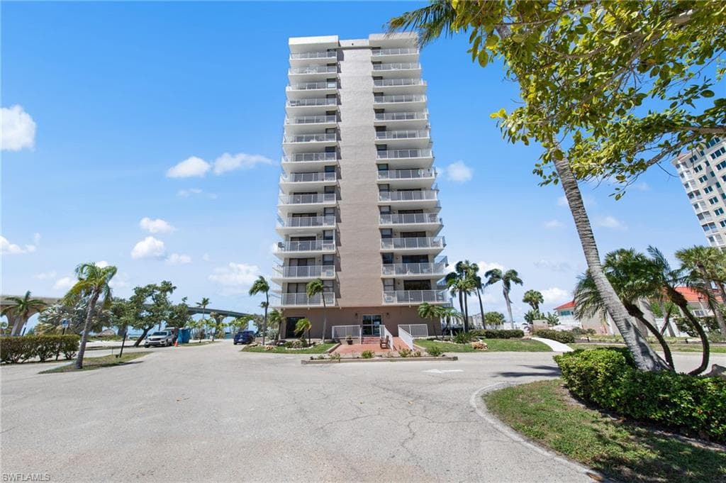 8701 Estero BLVD 507-2