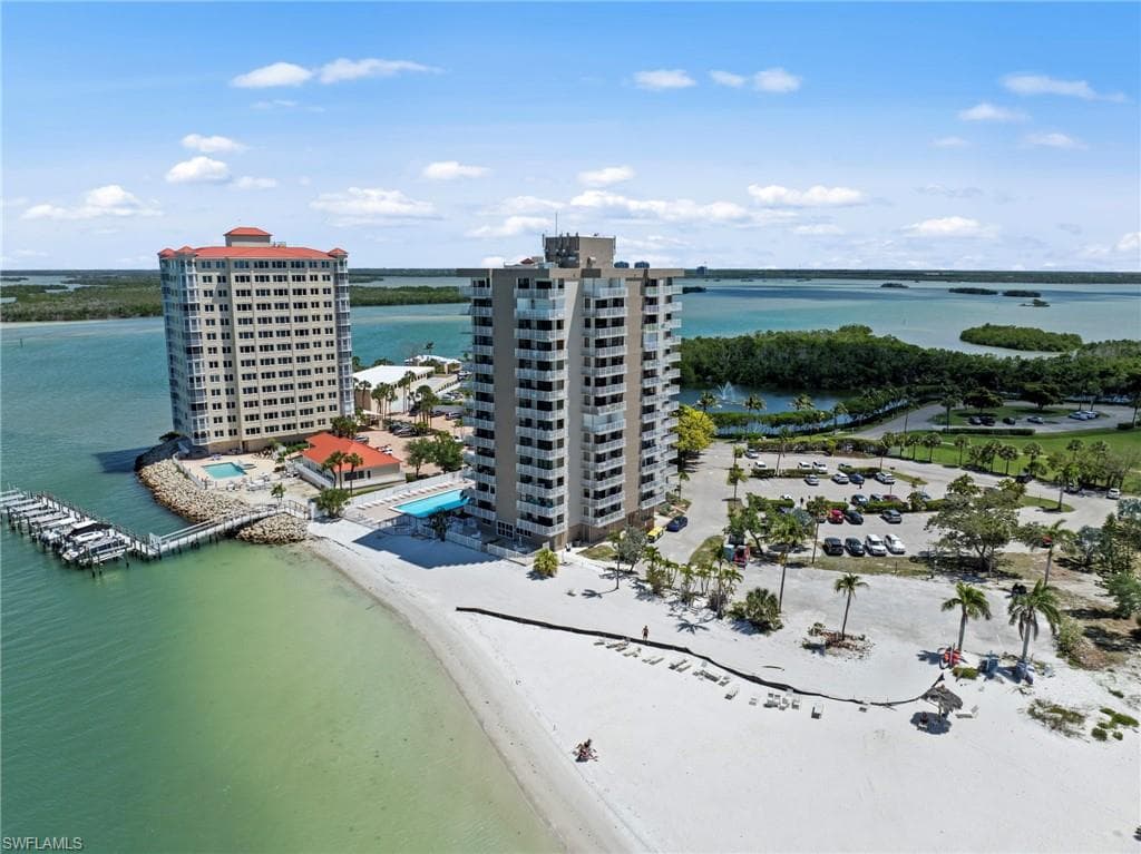 8701 Estero BLVD 507-42