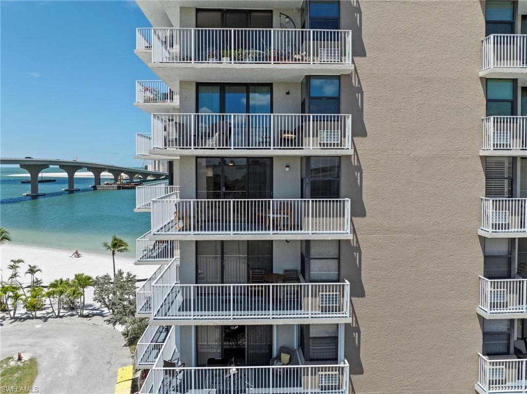 8701 Estero BLVD 507-16