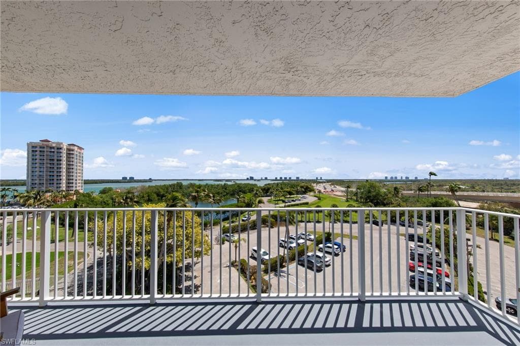 8701 Estero BLVD 507-12