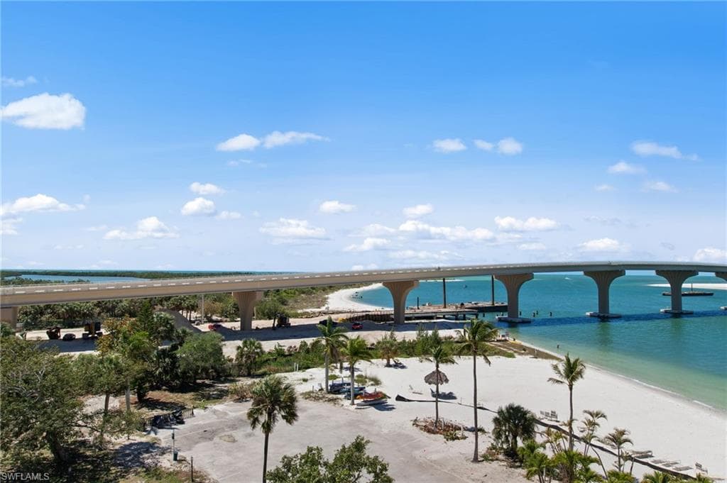 8701 Estero BLVD 507-30