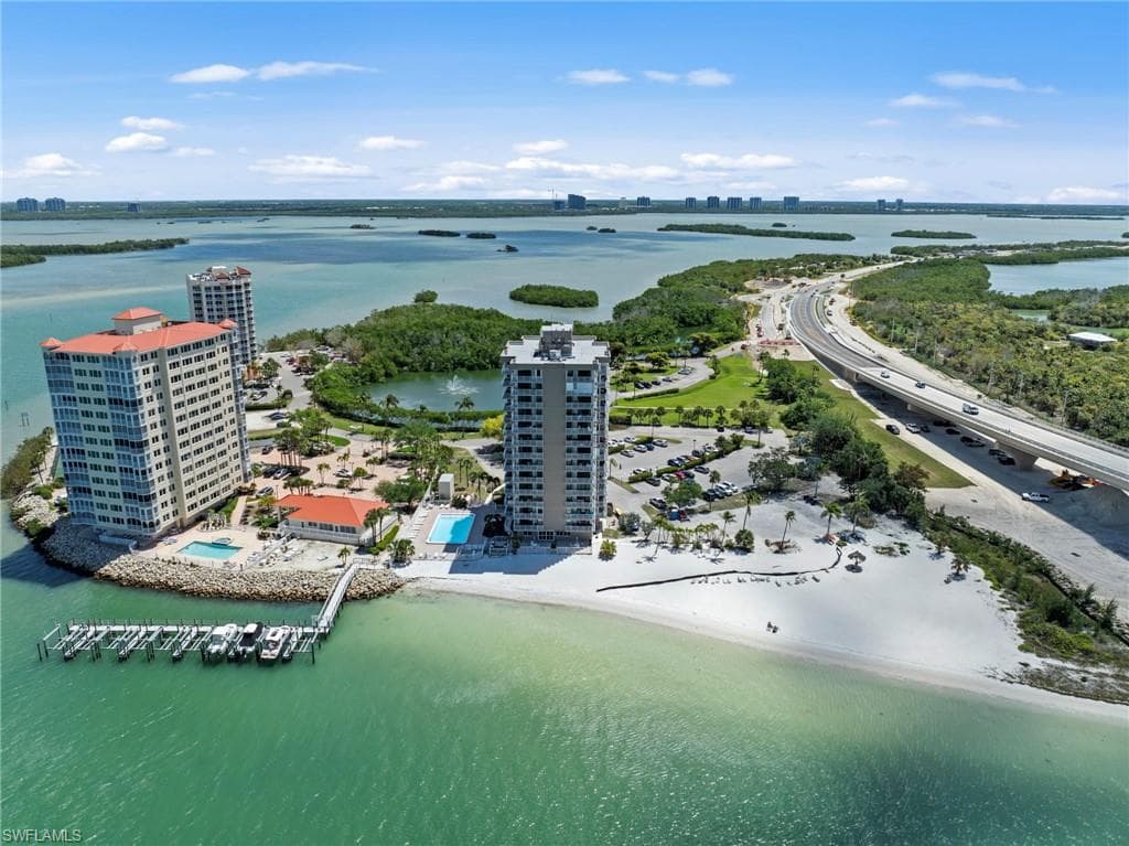 8701 Estero BLVD 507-33