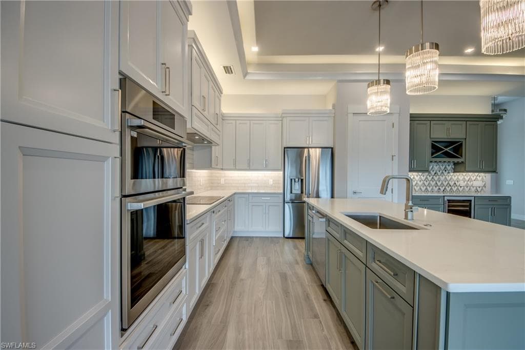 5125 Avalon DR-9
