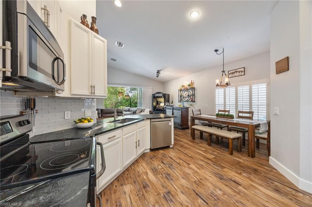 219 Glen Eagle CIR-18