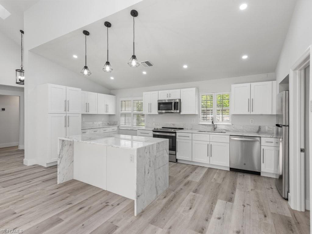 1131 Crayton RD-10