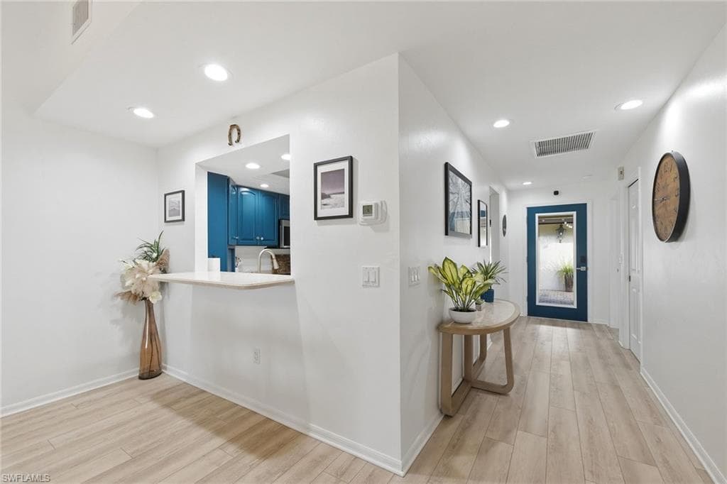 646 Augusta BLVD-13