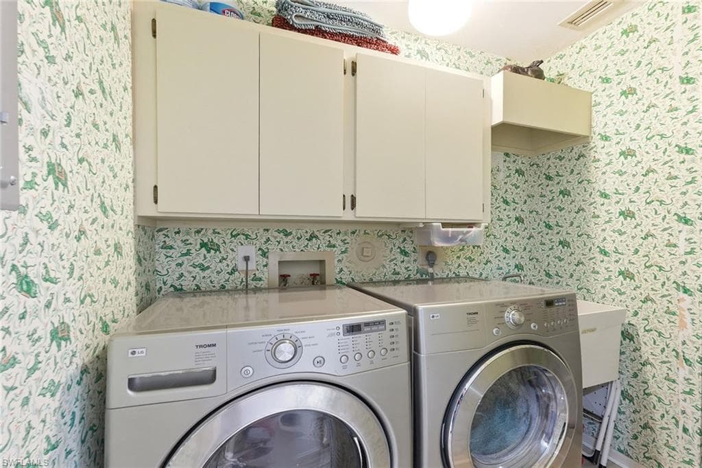646 Augusta BLVD-33