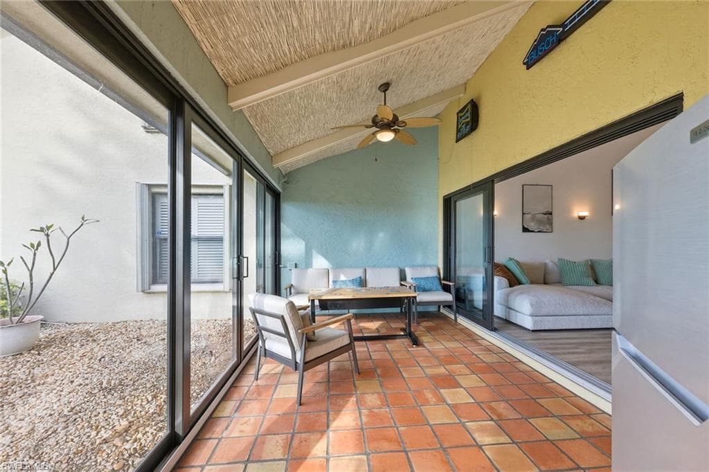 646 Augusta BLVD-35