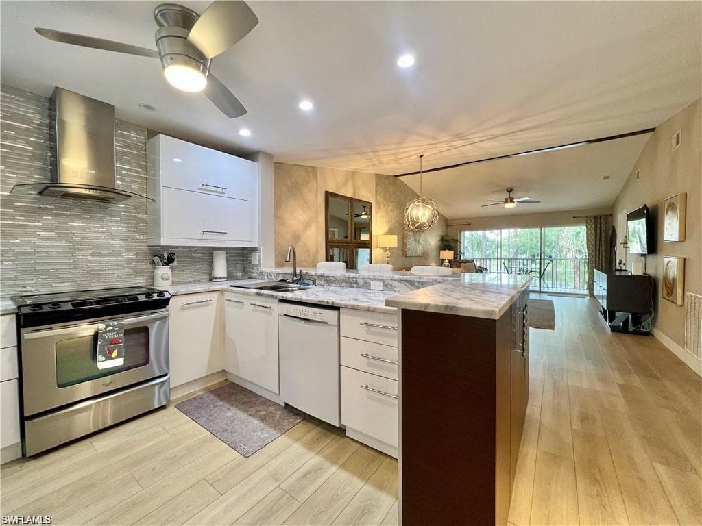 1120 Sarah Jean CIR B205-1