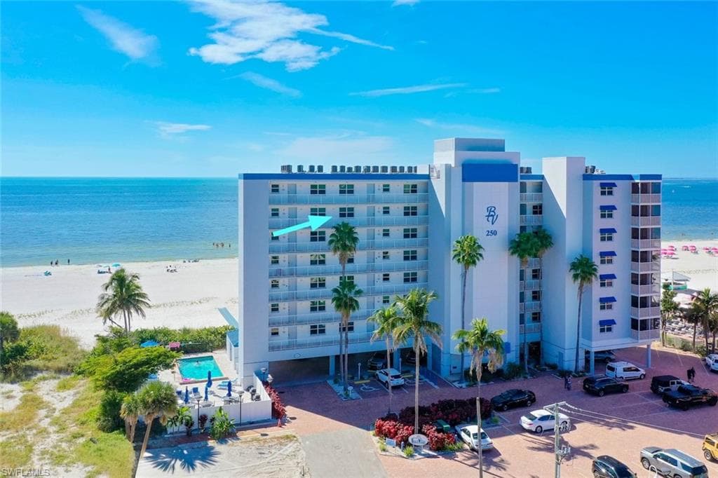 250 Estero BLVD 602-1