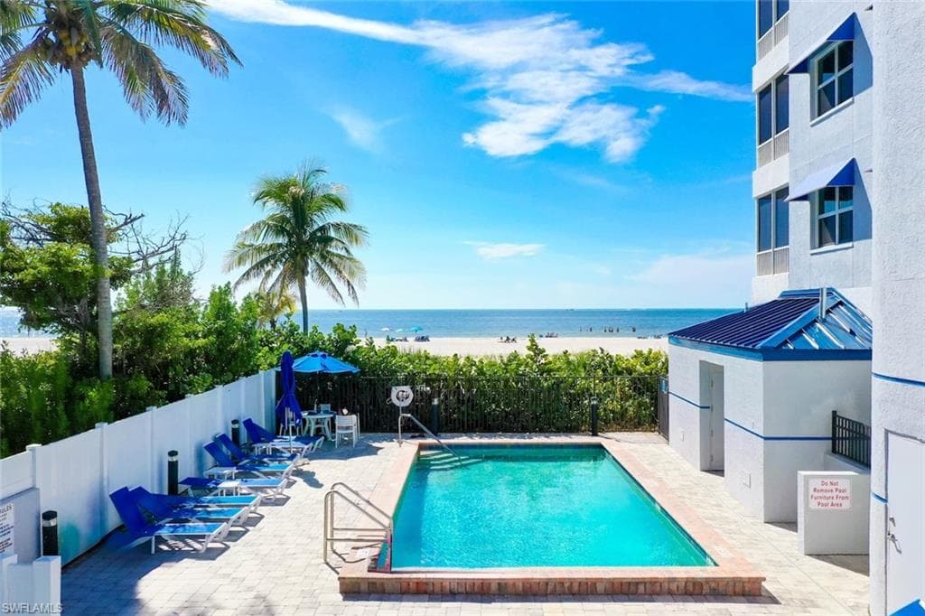 250 Estero BLVD 602-45