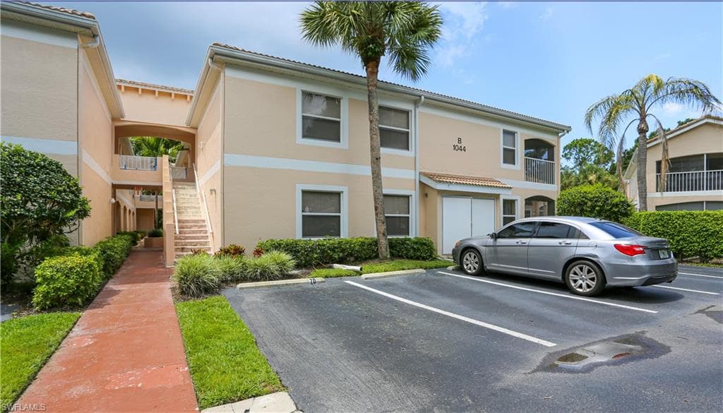 1044 Woodshire LN B203-38