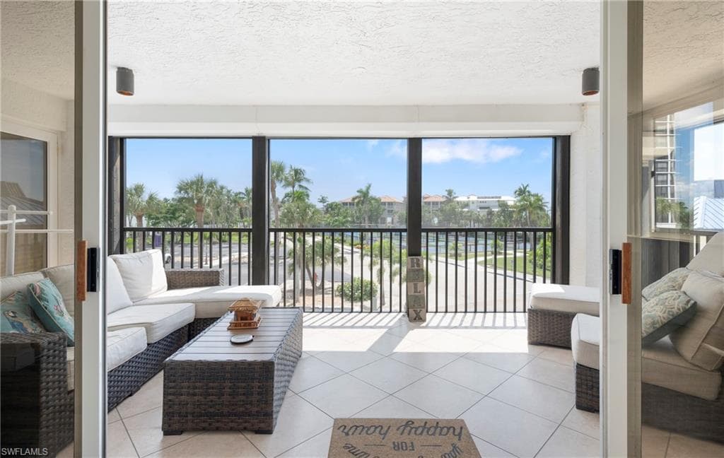 4745 Estero BLVD 104-9