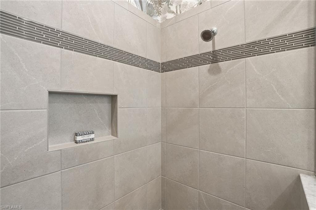 4475 Crimson AVE-13