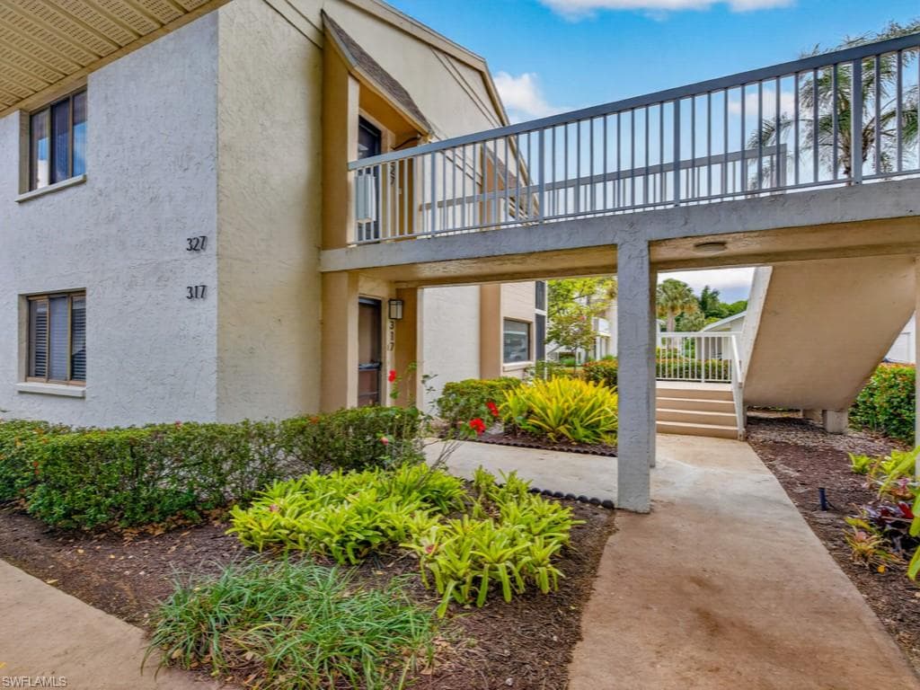 910 VANDERBILT BEACH RD 317W-2