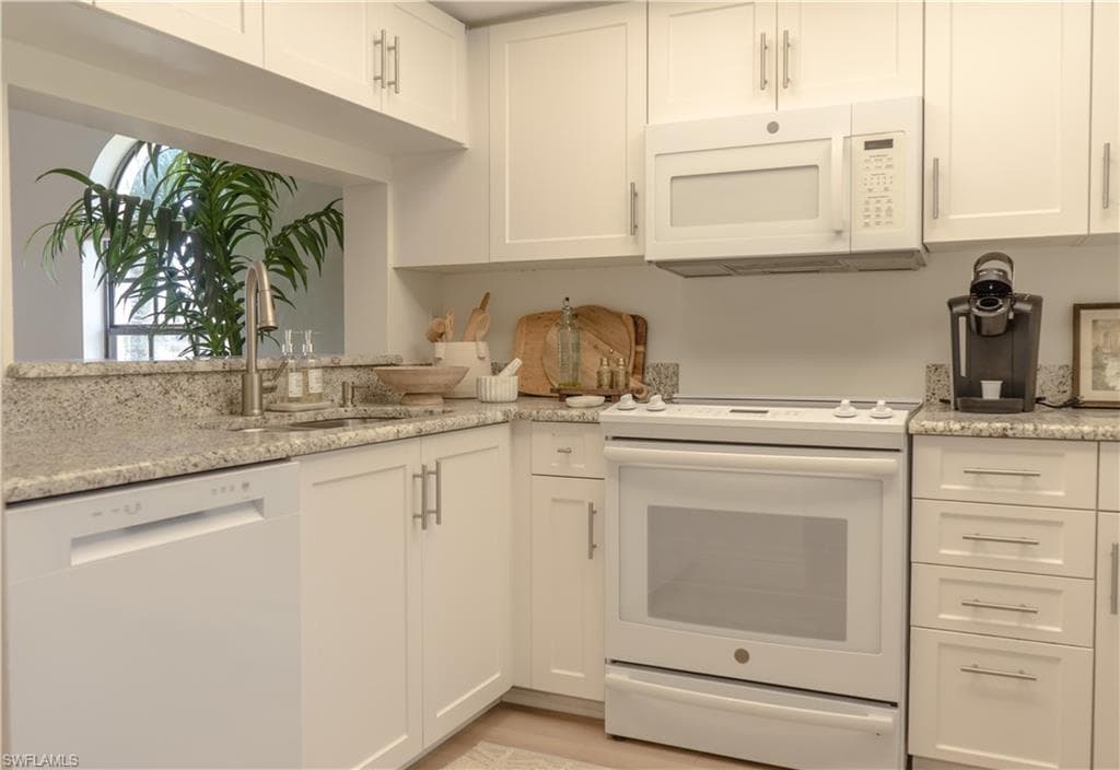 265 Deerwood CIR 10-18