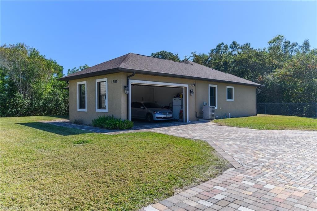 1386 Rosemary LN-14