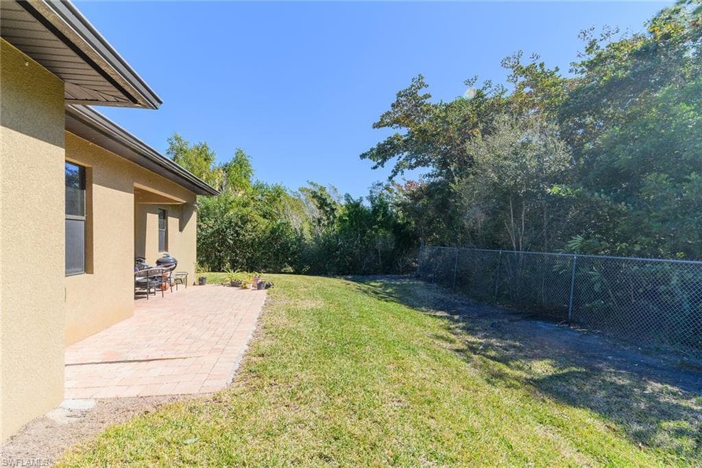 1386 Rosemary LN-15