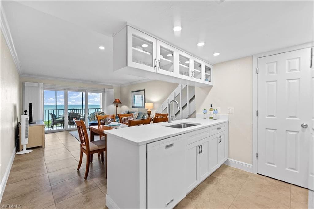 5323 Bayside Villas 24-12