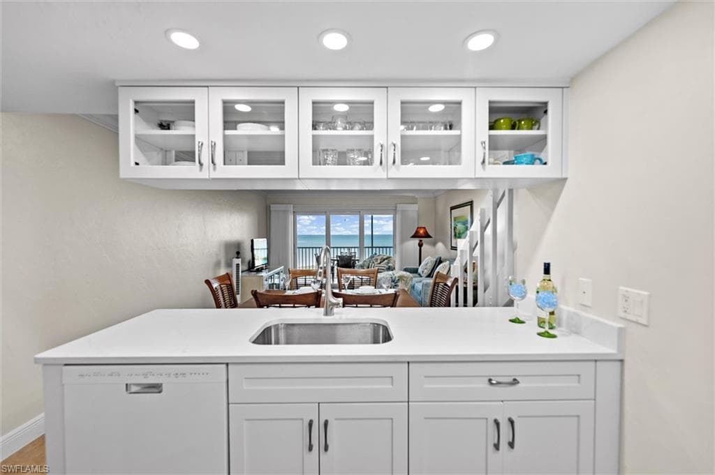 5323 Bayside Villas 24-15