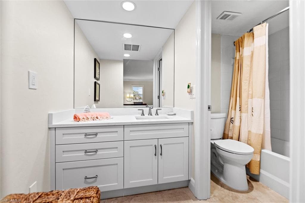 5323 Bayside Villas 24-11