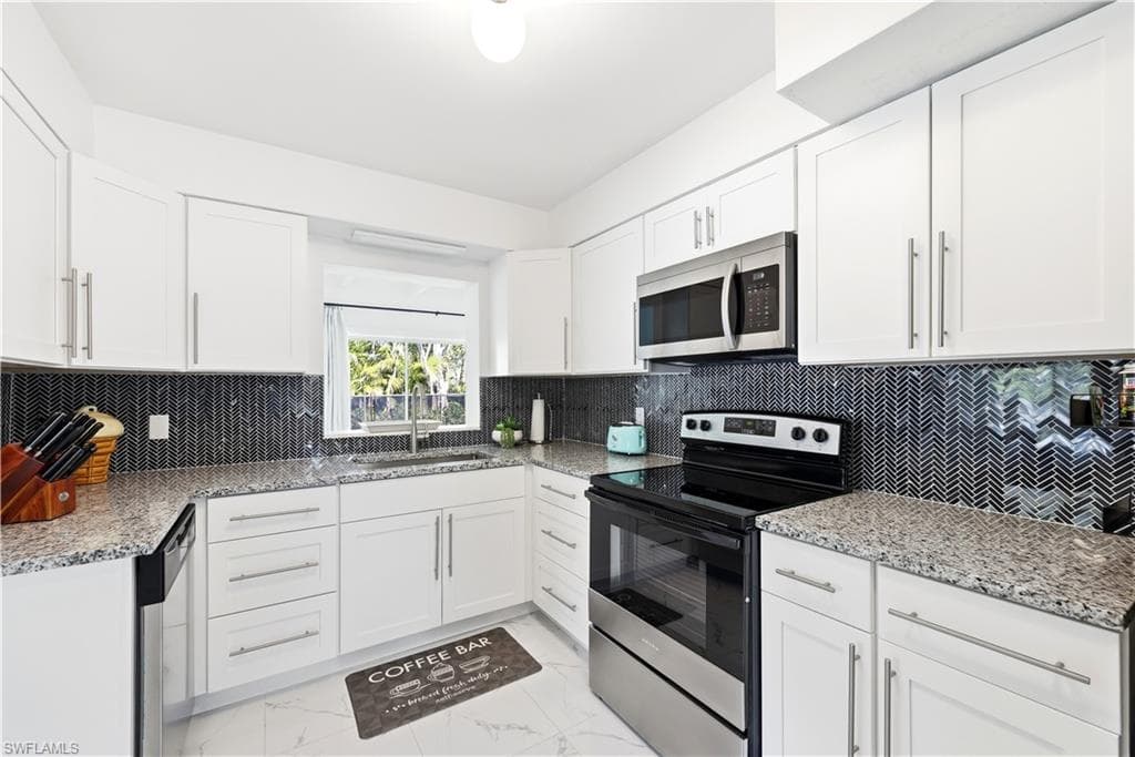 1147 Shady Rest LN-2