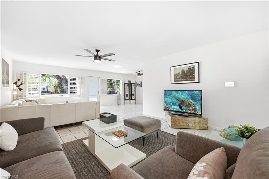 1147 Shady Rest LN-15