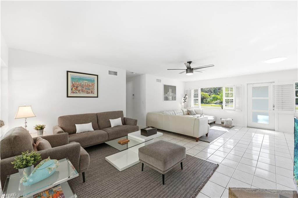 1147 Shady Rest LN-11