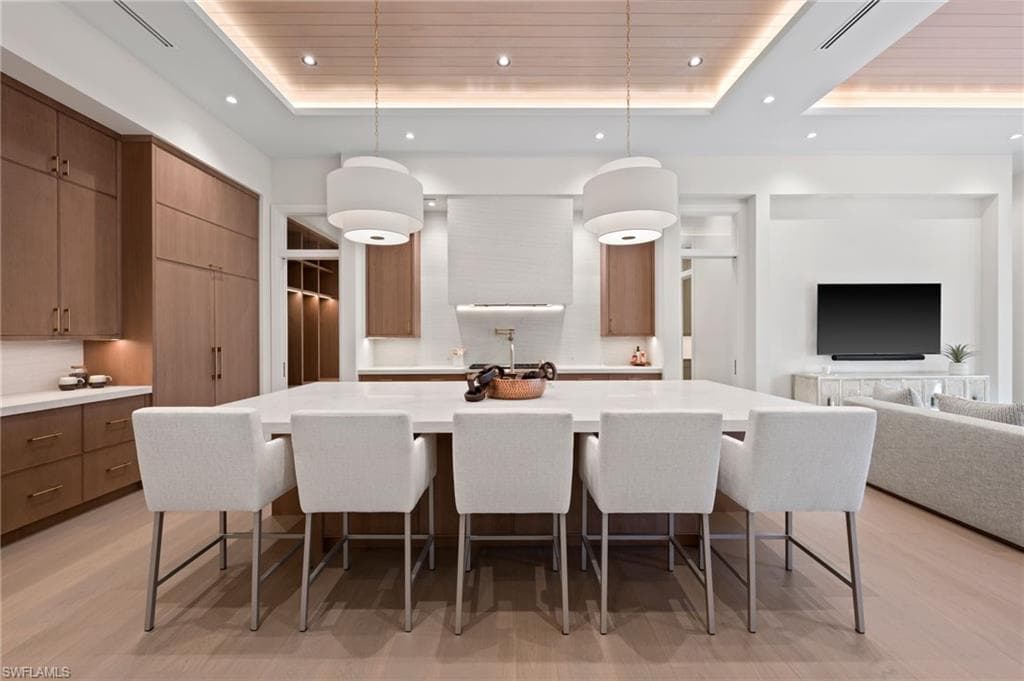 444 Orchid DR-18