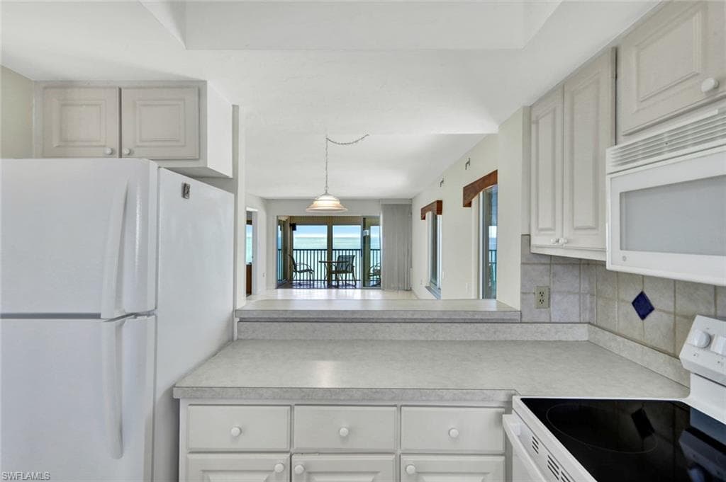 26370 Hickory BLVD 603-18