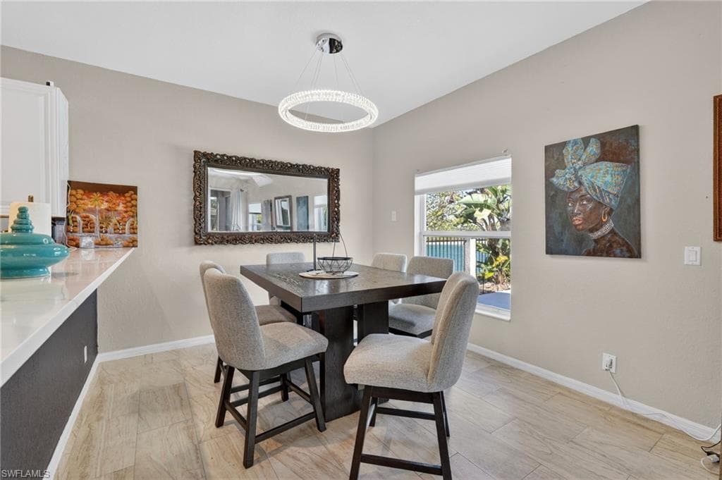 2645 Fishtail Palm CT-9