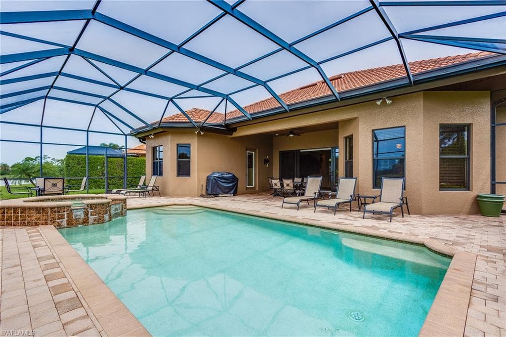 7771 Cottesmore DR-14