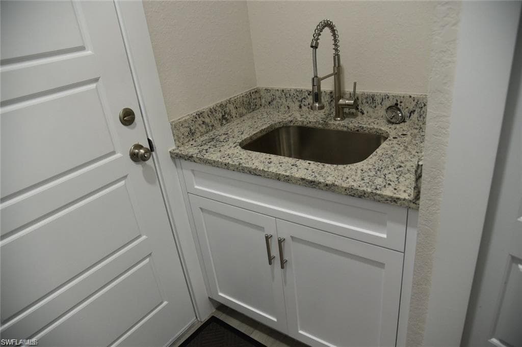 4666 Villa Capri LN-30