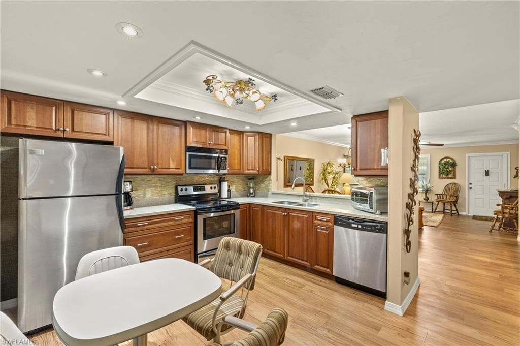 8411 Charter Club CIR 1-8