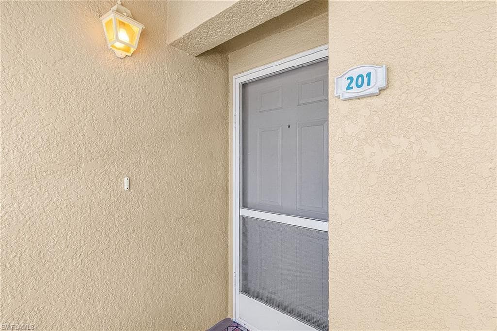 186 Pebble Shores DR 201-32