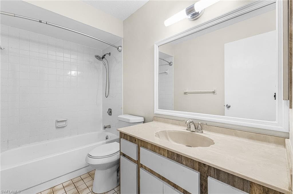 3906 SE 11th PL 604-9