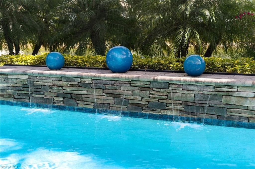 3298 Belon LN-32