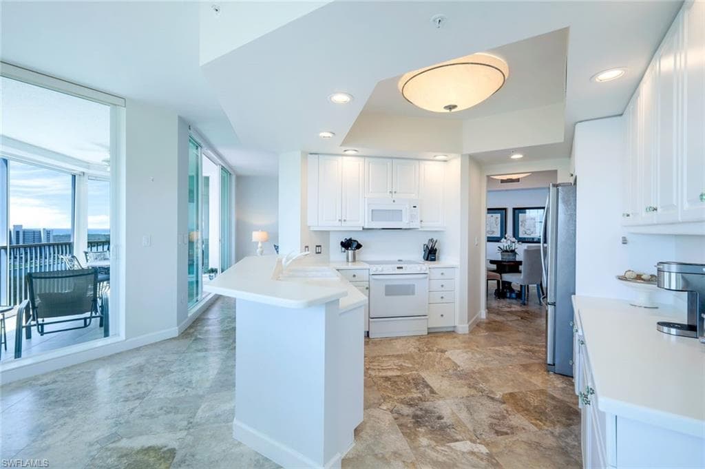 300 Dunes BLVD PH-5-7